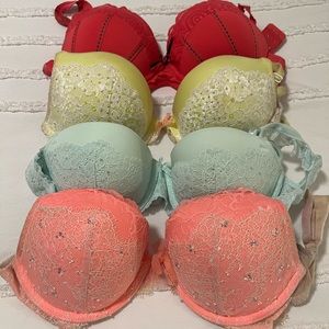Variety of bras from Victoria Secret